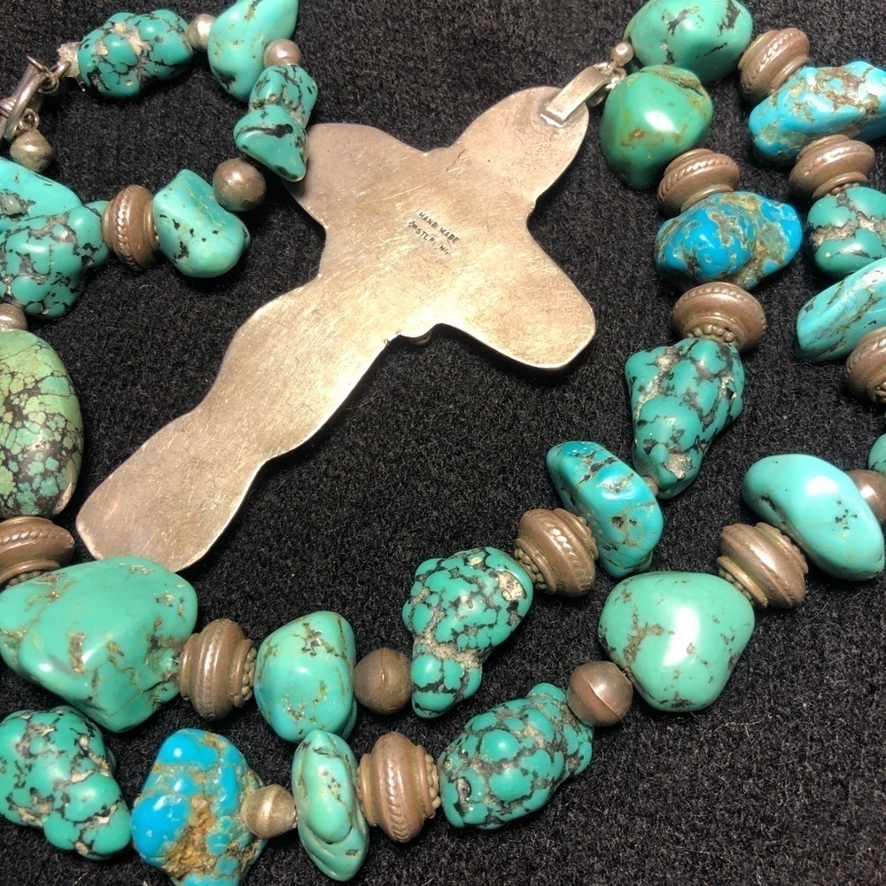 Handmade 4” turquoise cross pendant on an 11.5” turquoise nugget necklace 🤩 - Picture 16 of 17
